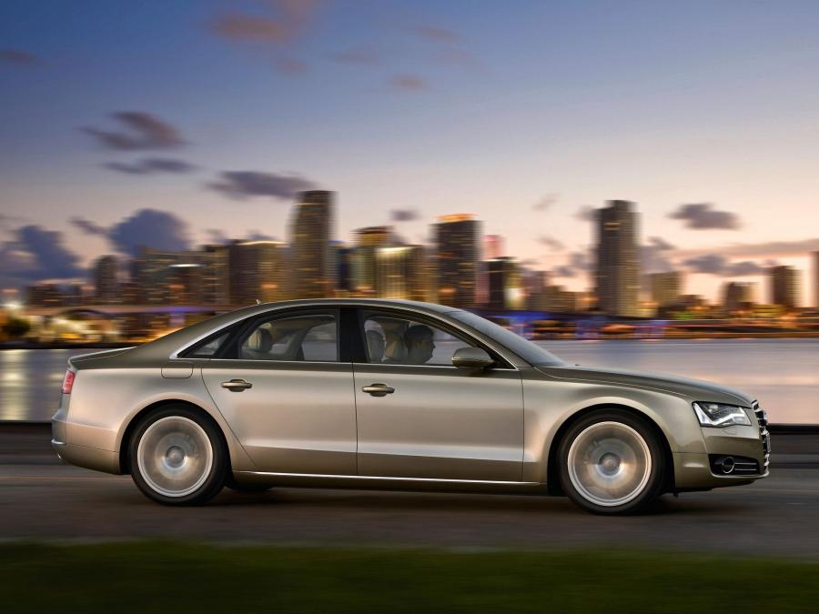  Audi A8 4.2 FSI Quattro (D4) 2010 года  (WW) (фото 20 из 30)